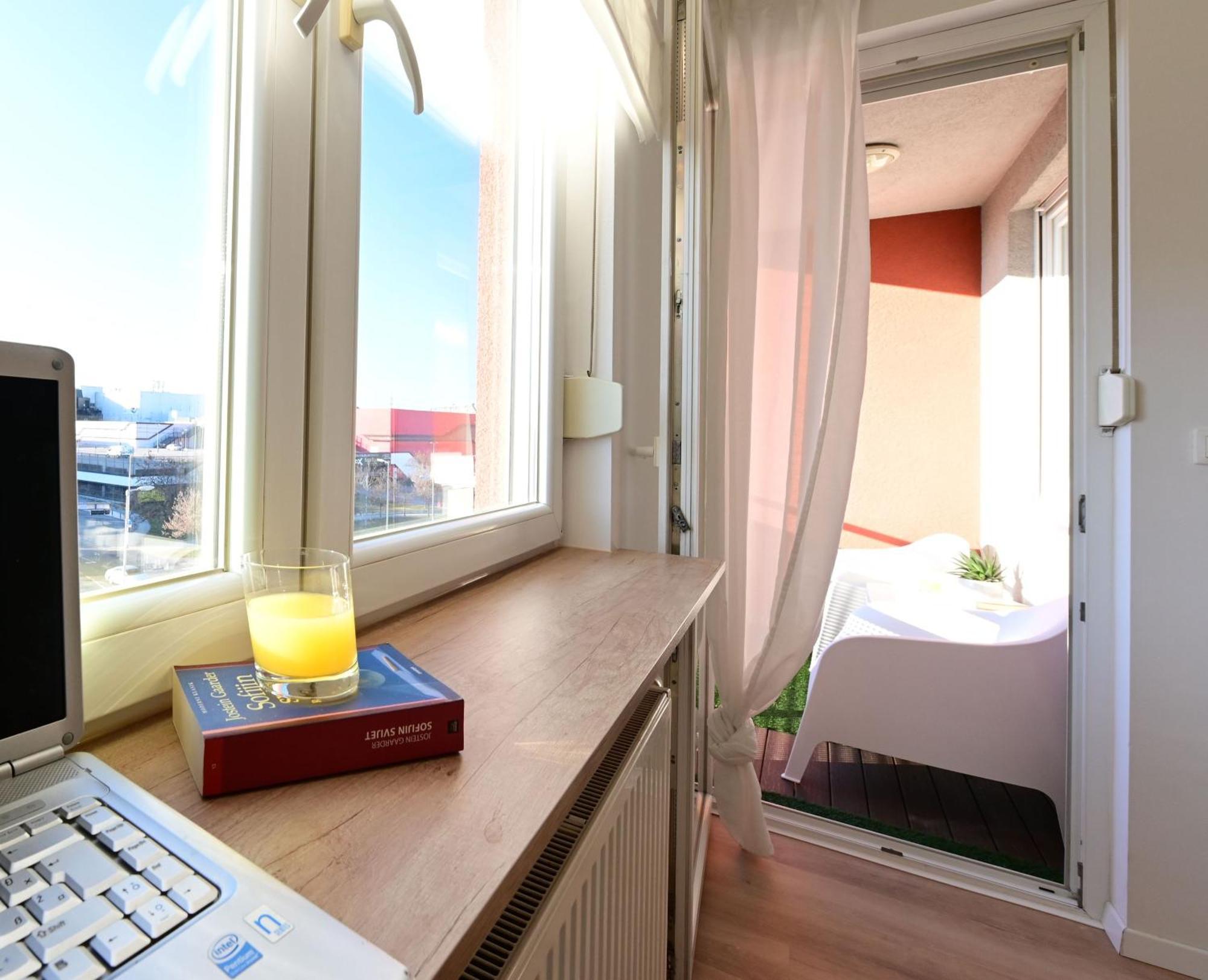 Delux Apartment La Arena With Private Garage Zagreb Ngoại thất bức ảnh