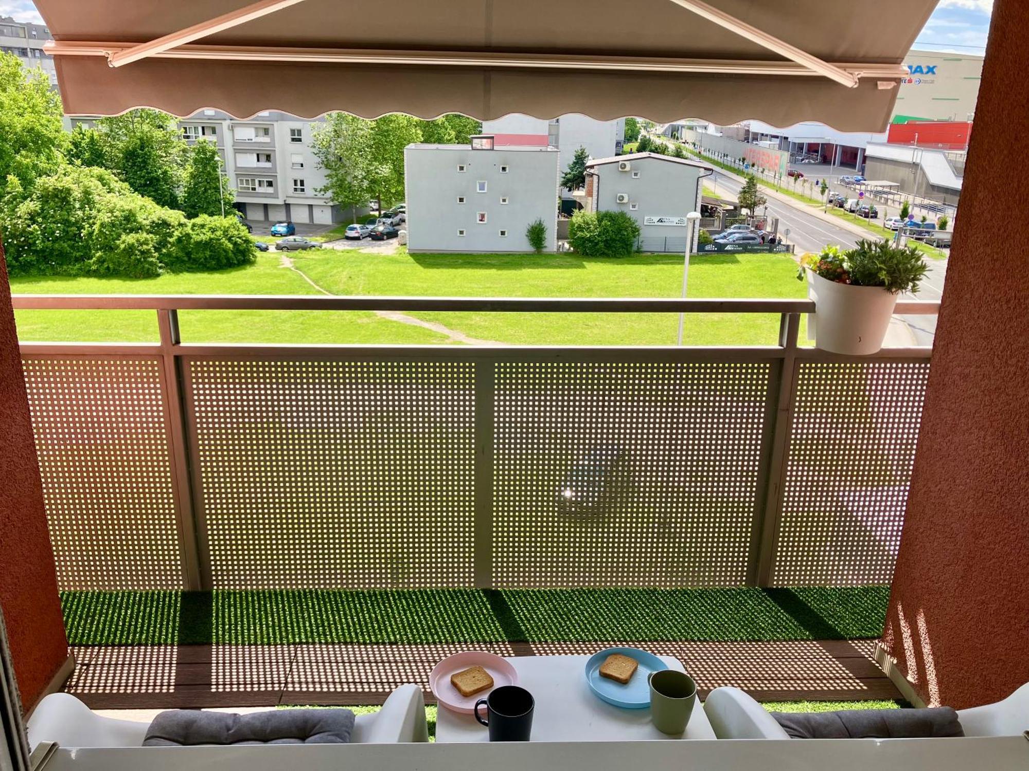 Delux Apartment La Arena With Private Garage Zagreb Ngoại thất bức ảnh